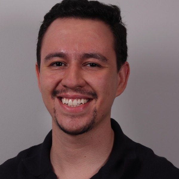 Dr. Vitor Freitas